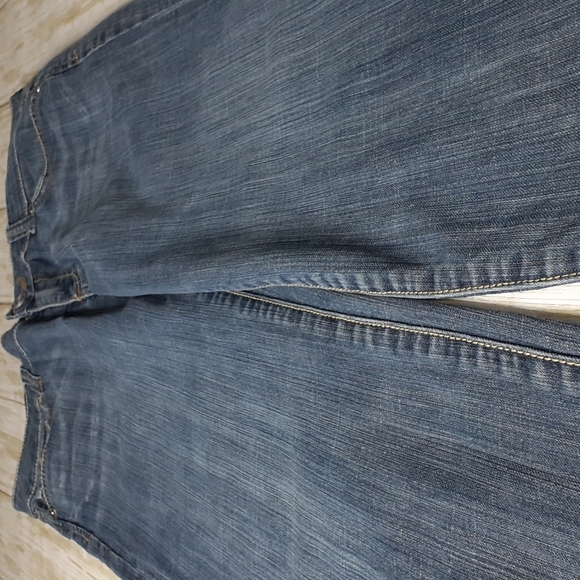 Kut from the Kloth Size 10 Button Back Pockets Cropped Jeans - Picture 9 of 16